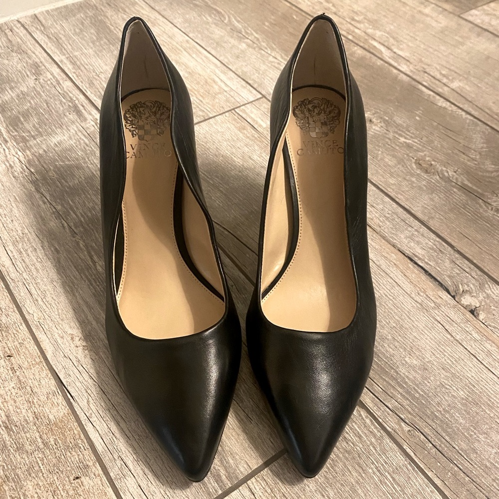 Vince Camuto black heels